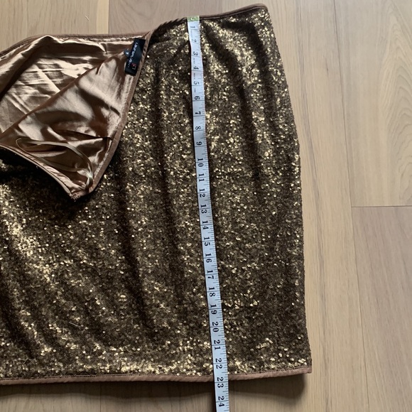 Gold sequin skirt - Picture 6 of 6